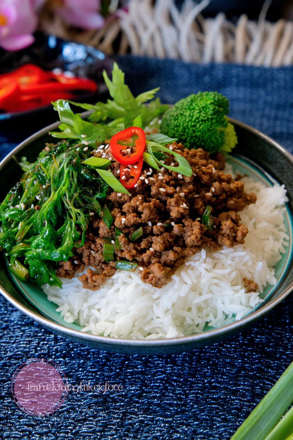 Asiatisk köttfärsgryta med ris