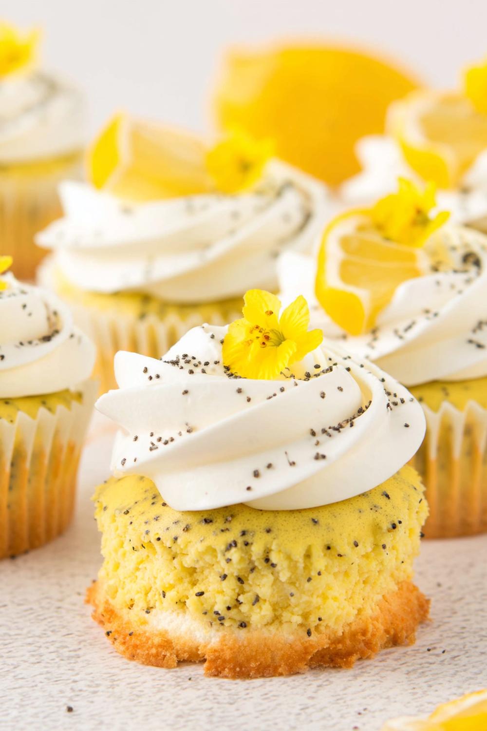 Cupcakes med vallmofrötopping