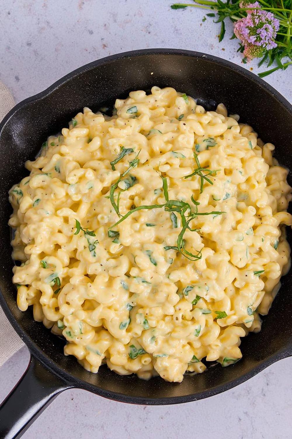 Krämig dillpasta