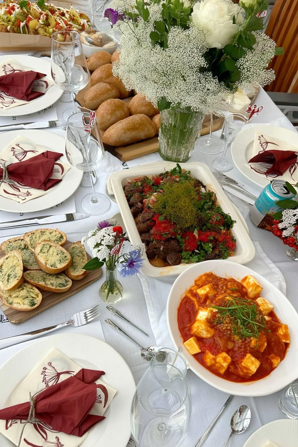 Romantiska canapéer med rosé
