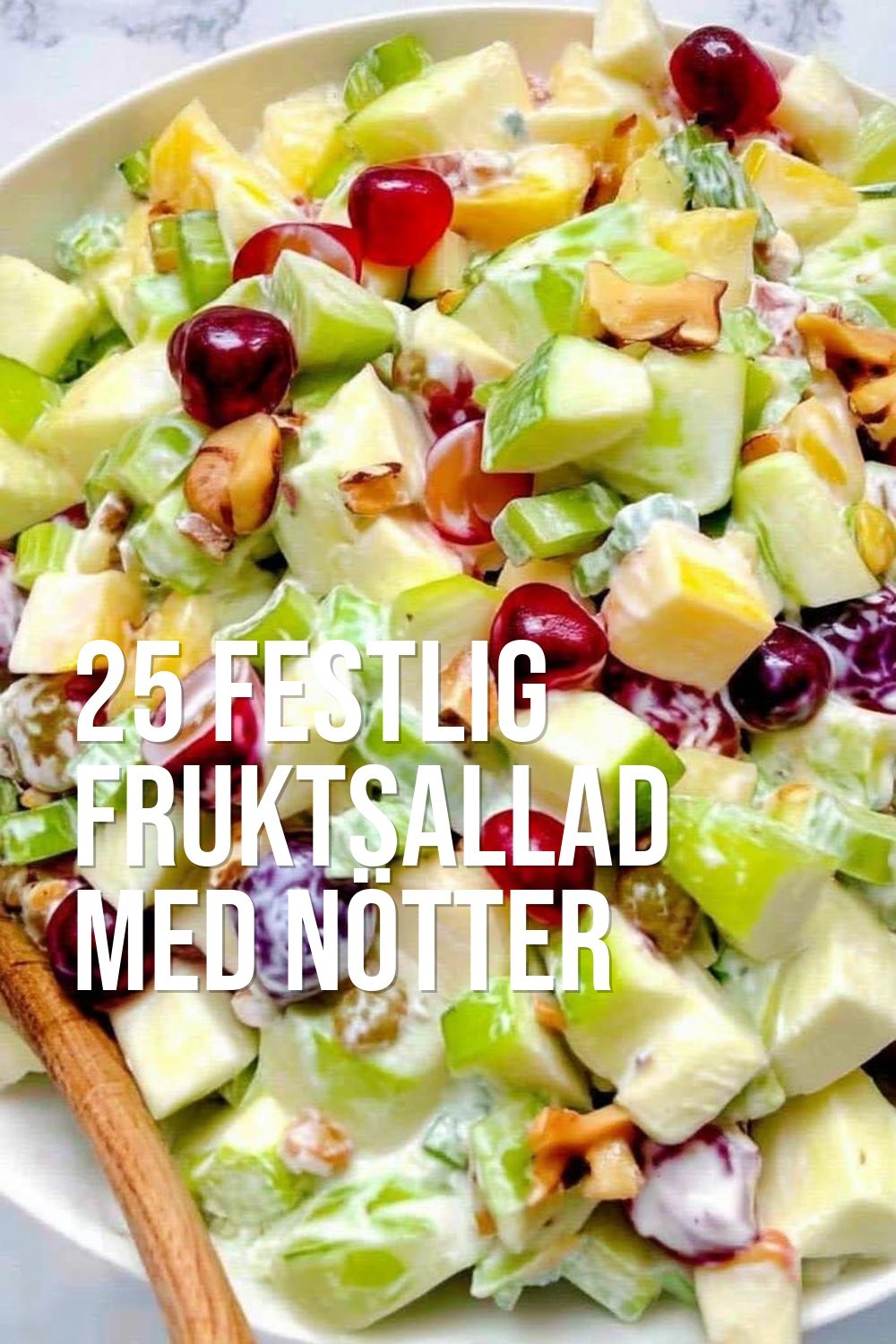 Festlig fruktsallad med nötter
