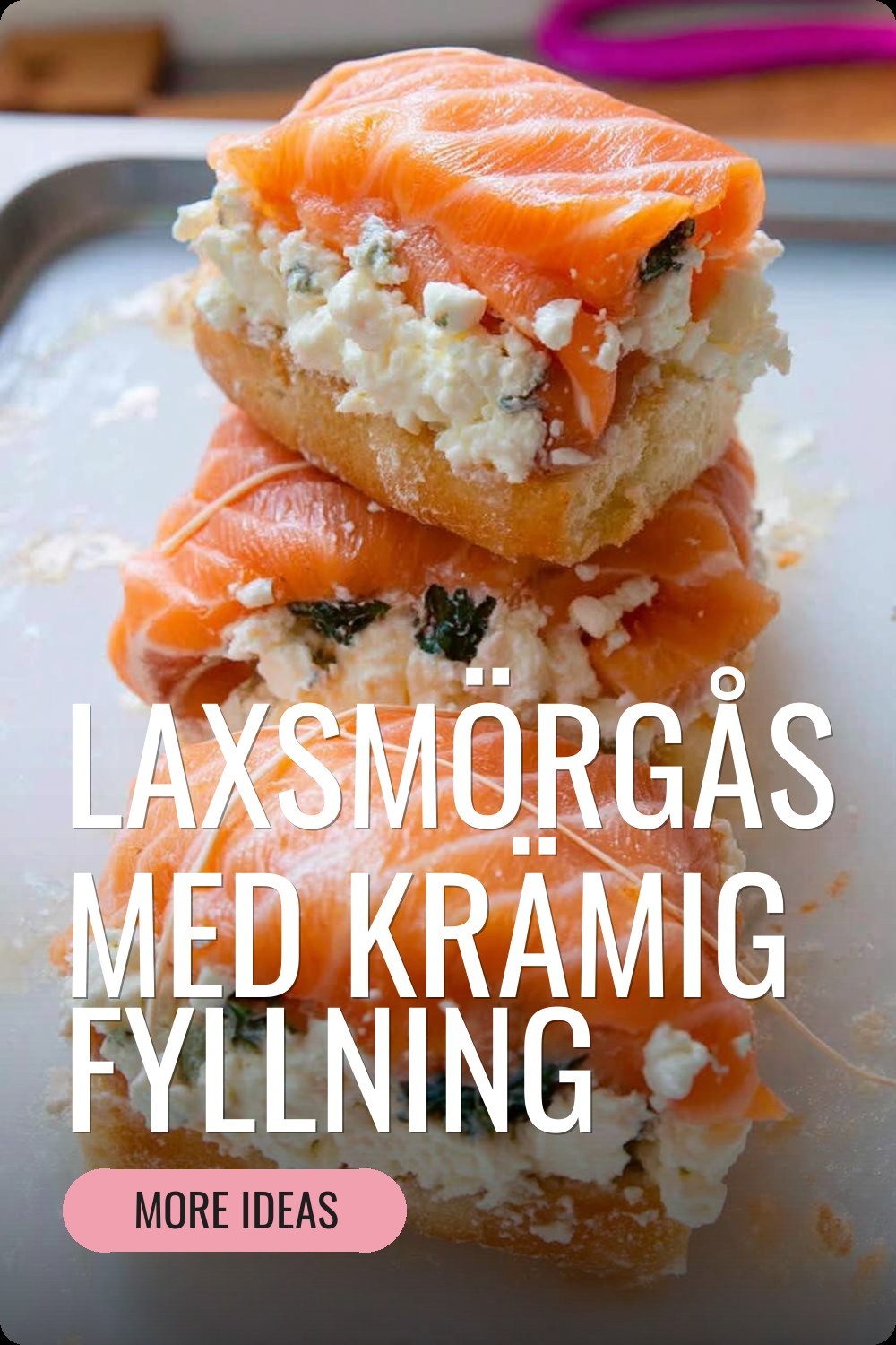 Laxsmörgås med krämig fyllning