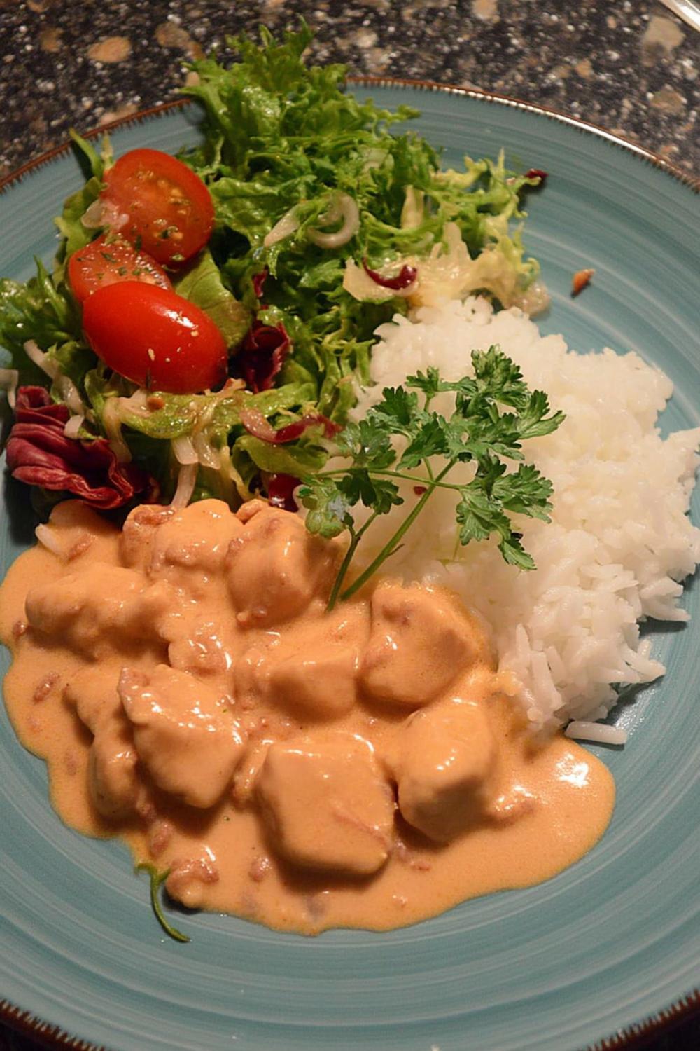 Kyckling i krämig currysås