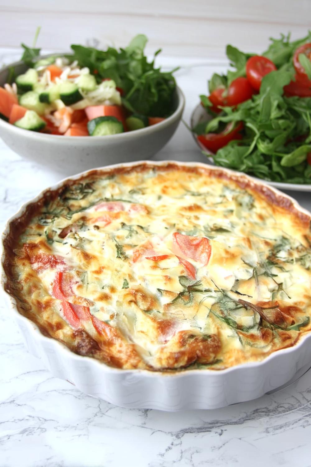 Krämig quiche med sallad